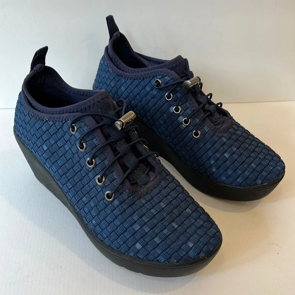 Steve Madden women’s shoes navy blue textured fabric platform wedge size 7.5